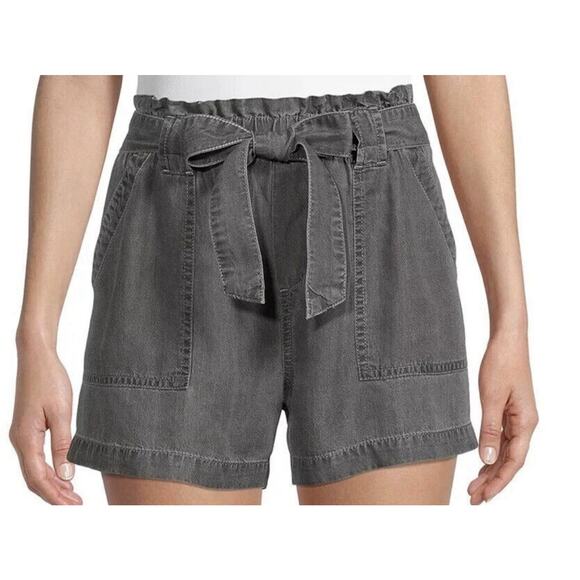 Time and Tru Pants - Time & Tru Paper Bag Belted Shorts Elastic Waist Size Small 4-6 Vacation Comfy